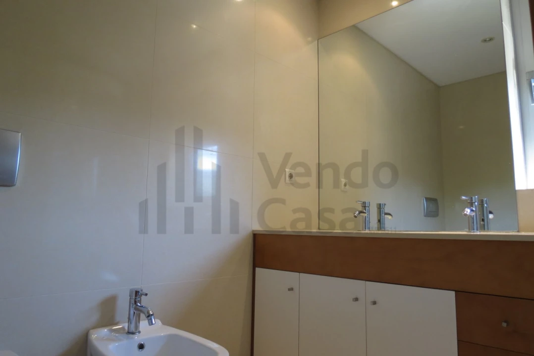 Apartamento T3 para Arrendamento em Nogueira, Fraião e Lamaçães Foto 13