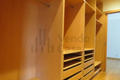Apartamento T3 para Arrendamento em Nogueira, Fraião e Lamaçães