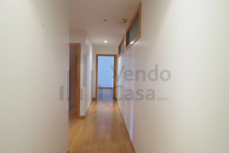 Apartamento T3 para Arrendamento em Nogueira, Fraião e Lamaçães Foto 7