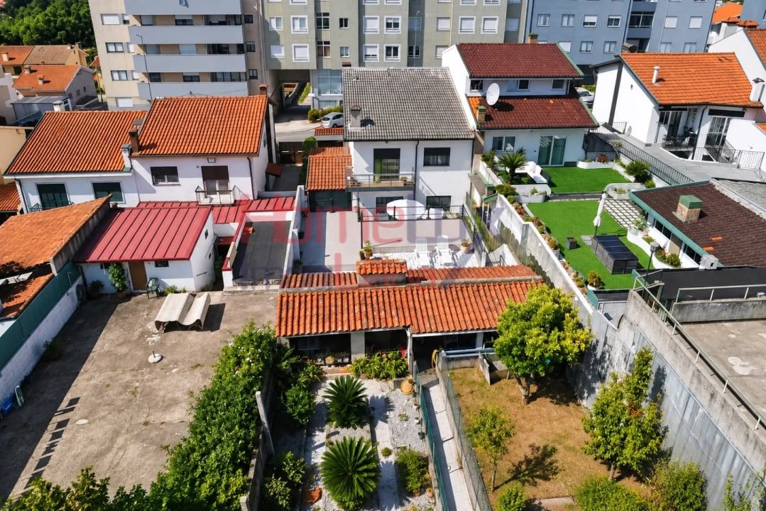 Moradia T4 para Venda em Fânzeres e São Pedro da Cova Foto 51
