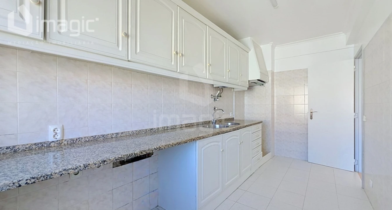 Apartamento T2 para Venda em Mafra Foto 2
