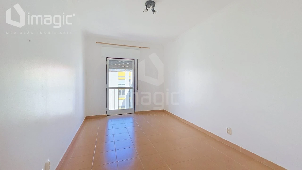 Apartamento T2 para Venda em Mafra Foto 7