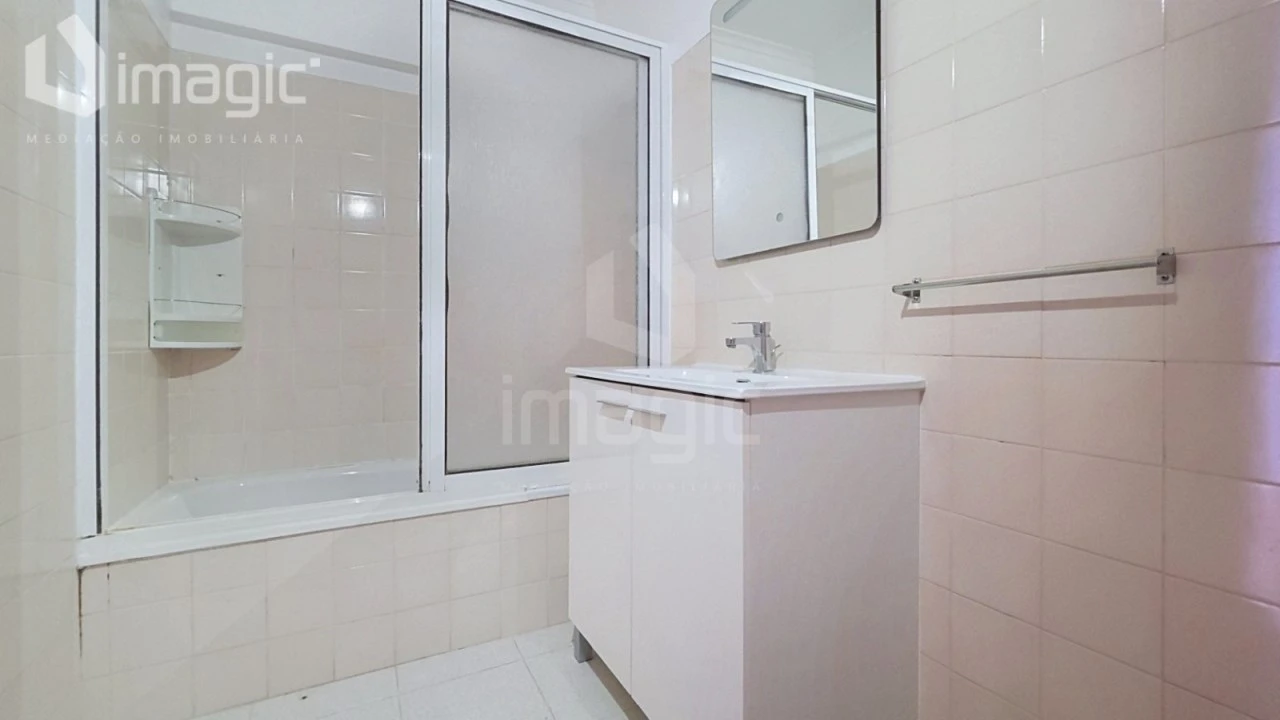 Apartamento T2 para Venda em Mafra Foto 13