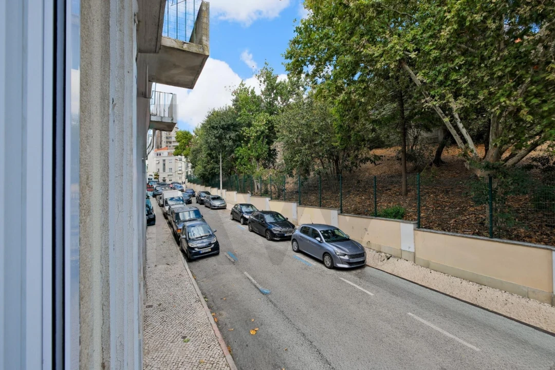 Apartamento T3 para Arrendamento em Areeiro Foto 10