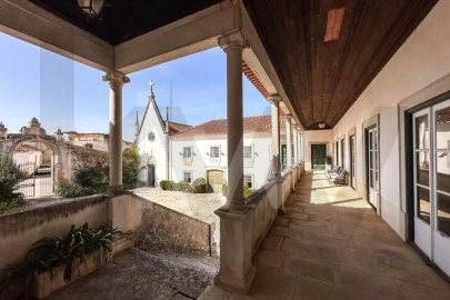 Moradia T16 para Venda em Tamengos, Aguim e Óis do Bairro