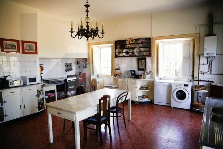 Moradia T16 para Venda em Tamengos, Aguim e Óis do Bairro Foto 38