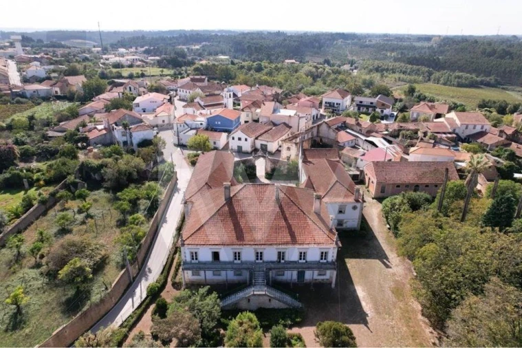 Moradia T16 para Venda em Tamengos, Aguim e Óis do Bairro Foto 4