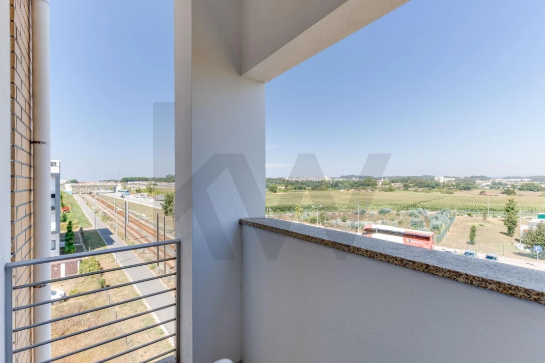 Apartamento T2 para Venda em Moreira Foto 6