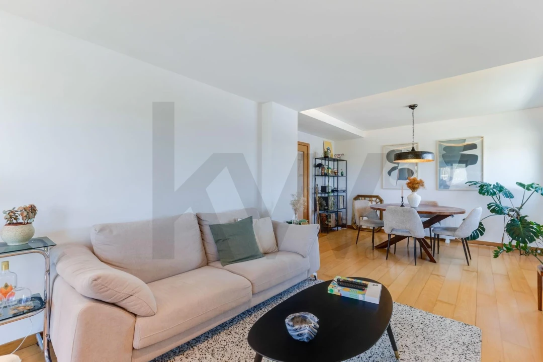Apartamento T2 para Venda em Moreira Foto 1