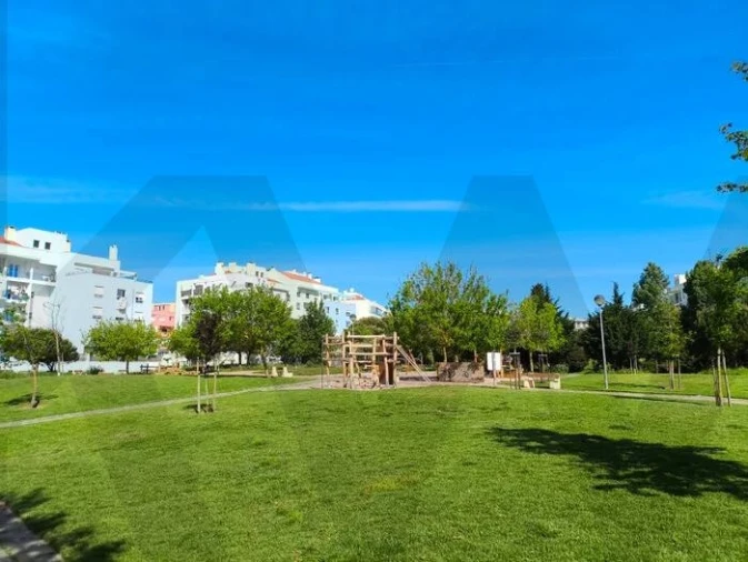 Moradia T4 para Venda em Carcavelos e Parede Foto 33