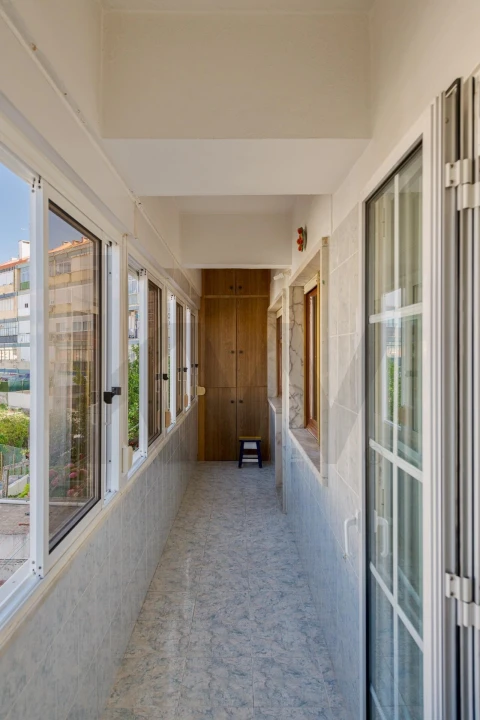 Apartamento T3 para Venda em Póvoa de Santo Adrião e Olival Basto