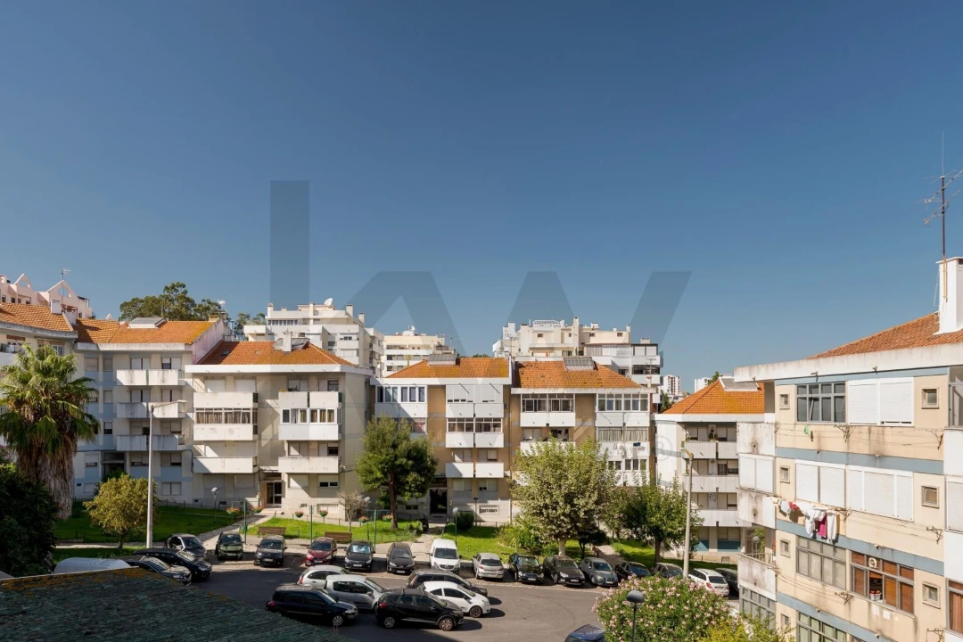 Apartamento T3 para Venda em Póvoa de Santo Adrião e Olival Basto Foto 19