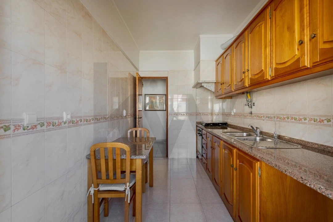 Apartamento T3 para Venda em Póvoa de Santo Adrião e Olival Basto Foto 7