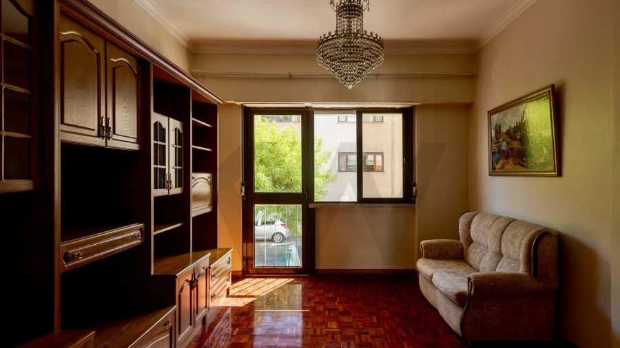 Apartamento T3 para Venda em Póvoa de Santo Adrião e Olival Basto