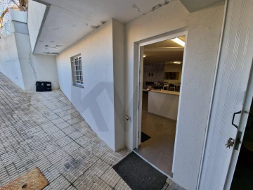 Garagem para Venda em São João da Madeira