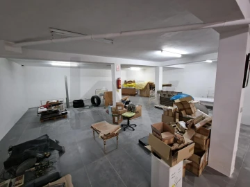 Garagem para Venda em São João da Madeira