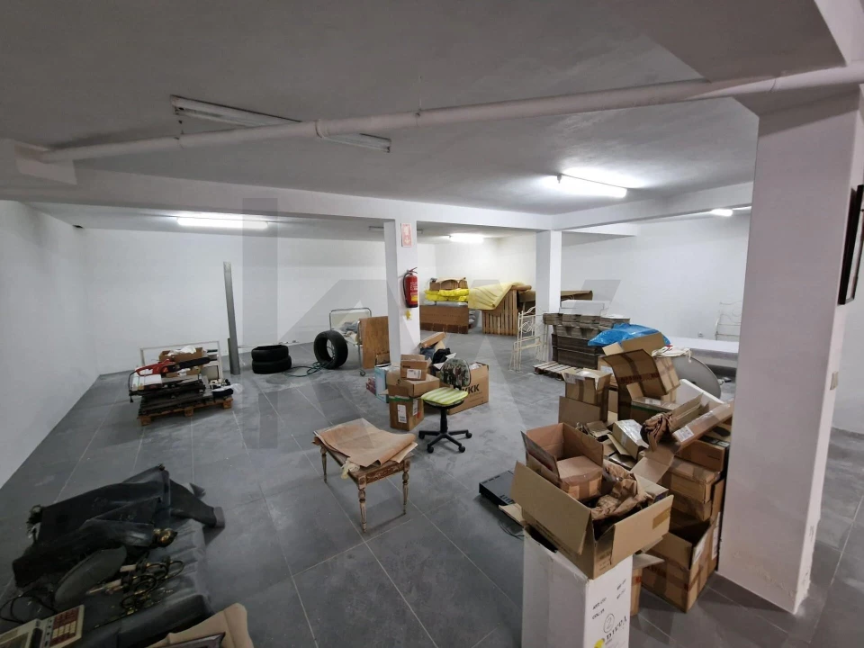 Garagem para Venda em São João da Madeira Foto 5