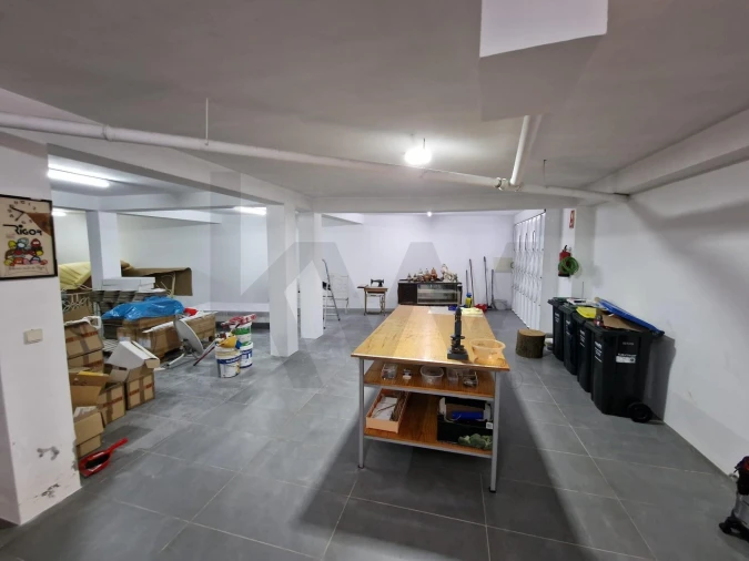 Garagem para Venda em São João da Madeira Foto 7
