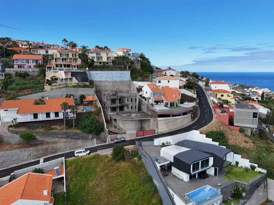 Terreno para Venda em Caniço Foto 10