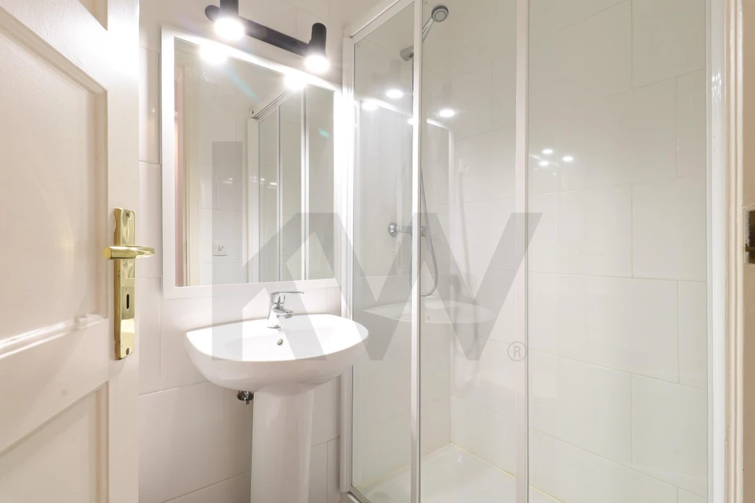 Apartamento T5 para Venda em Avenidas Novas Foto 43