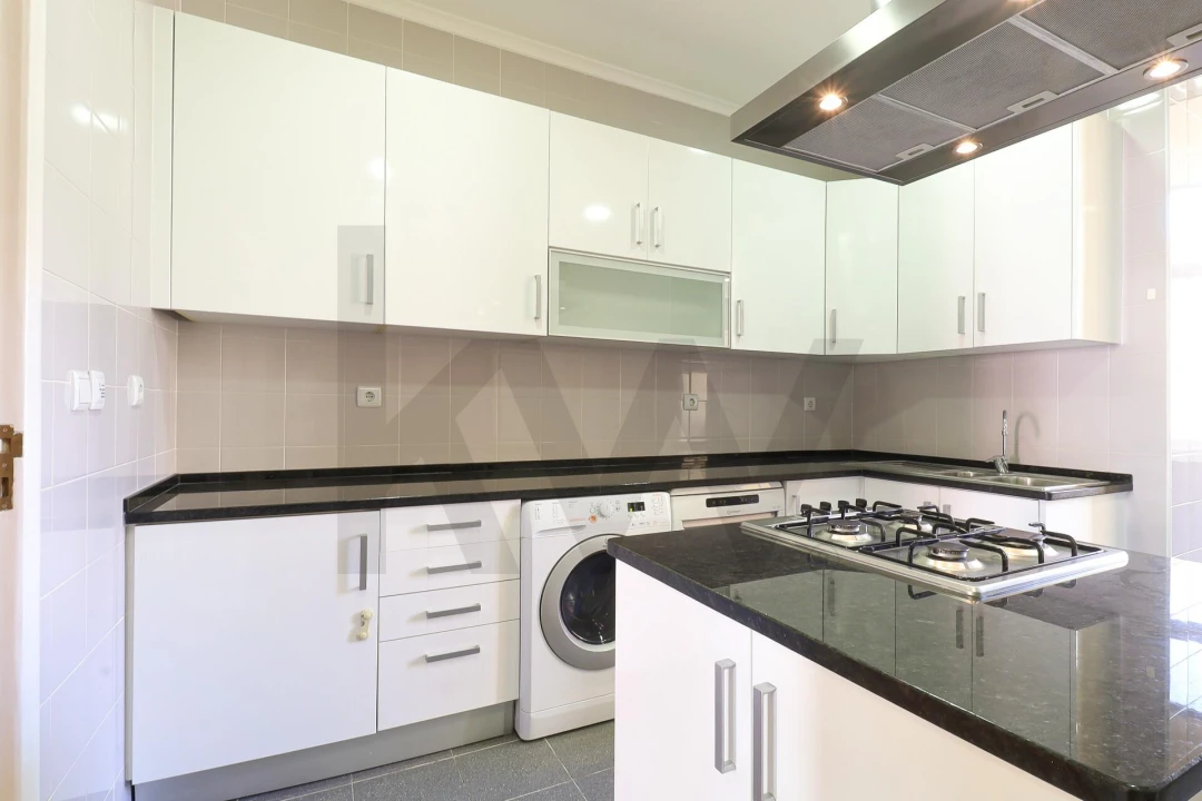 Apartamento T5 para Venda em Avenidas Novas Foto 20