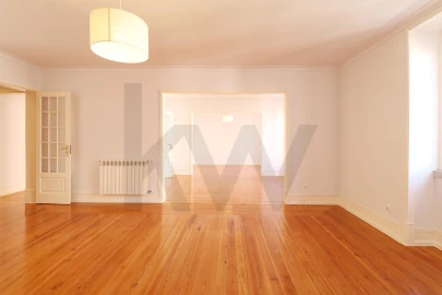 Apartamento T5 para Venda em Avenidas Novas