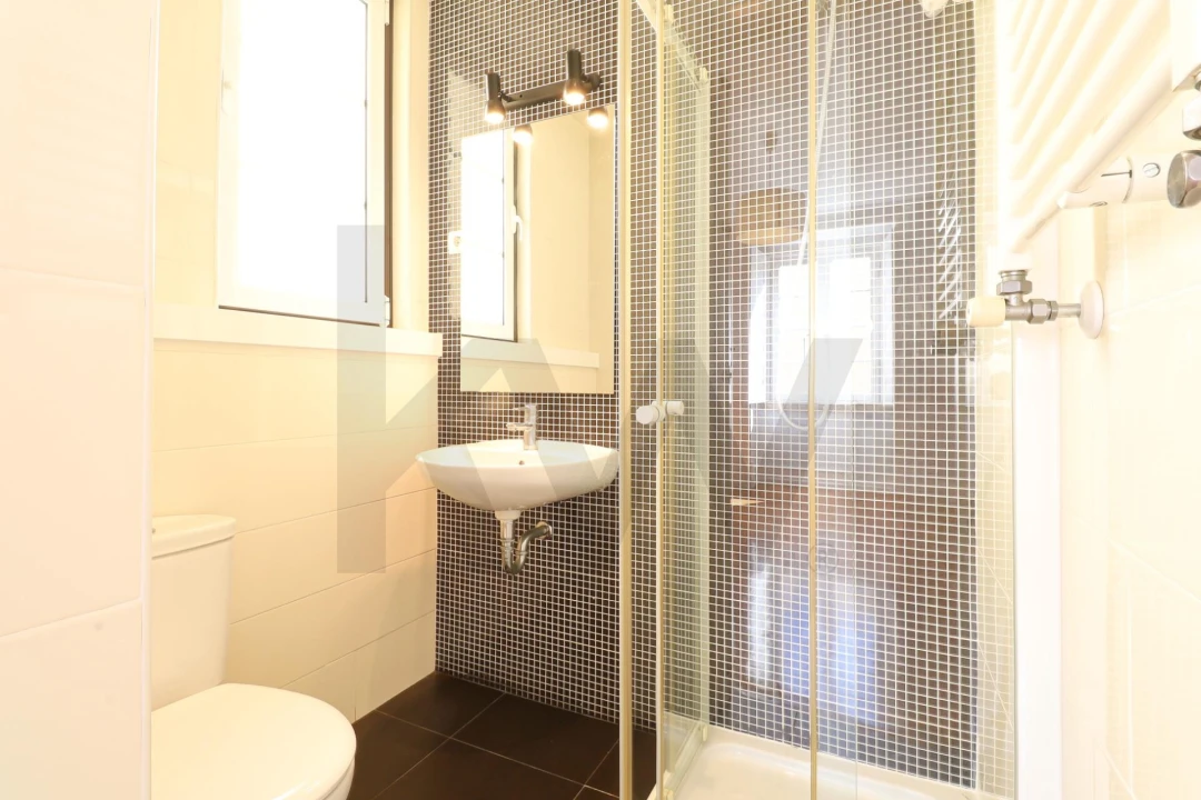 Apartamento T5 para Venda em Avenidas Novas Foto 46