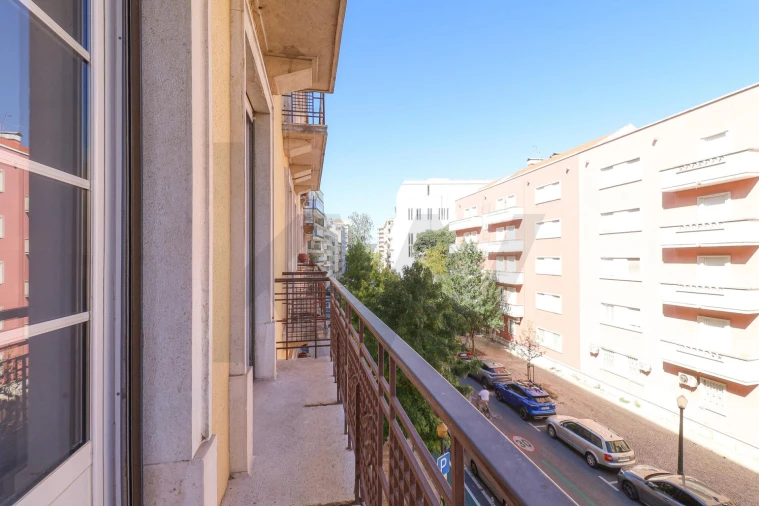 Apartamento T5 para Venda em Avenidas Novas Foto 17