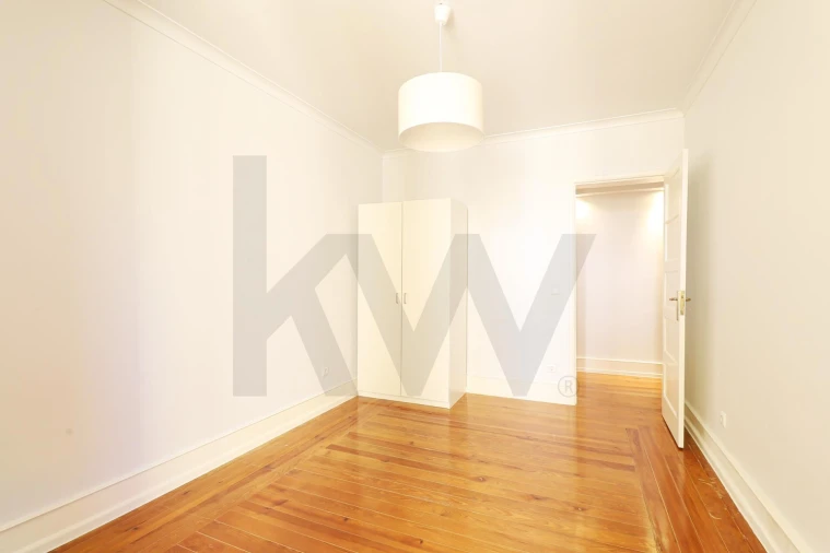 Apartamento T5 para Venda em Avenidas Novas Foto 32