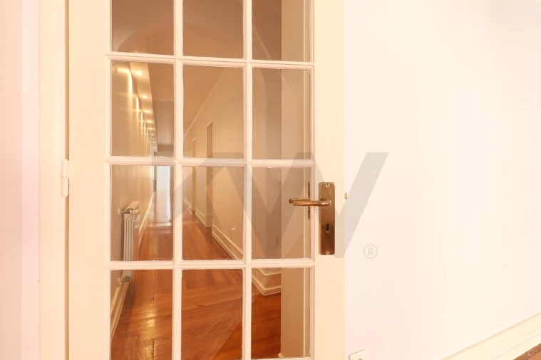 Apartamento T5 para Venda em Avenidas Novas Foto 24