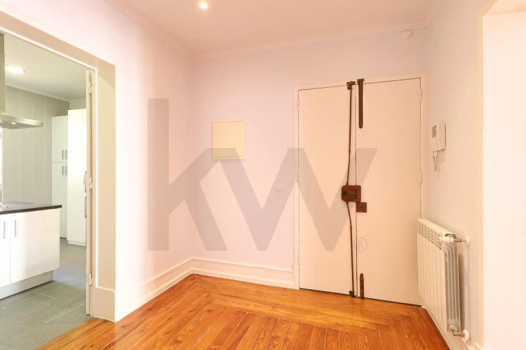 Apartamento T5 para Venda em Avenidas Novas Foto 16