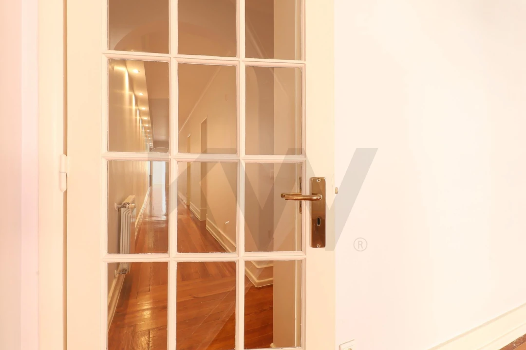Apartamento T5 para Venda em Avenidas Novas Foto 24