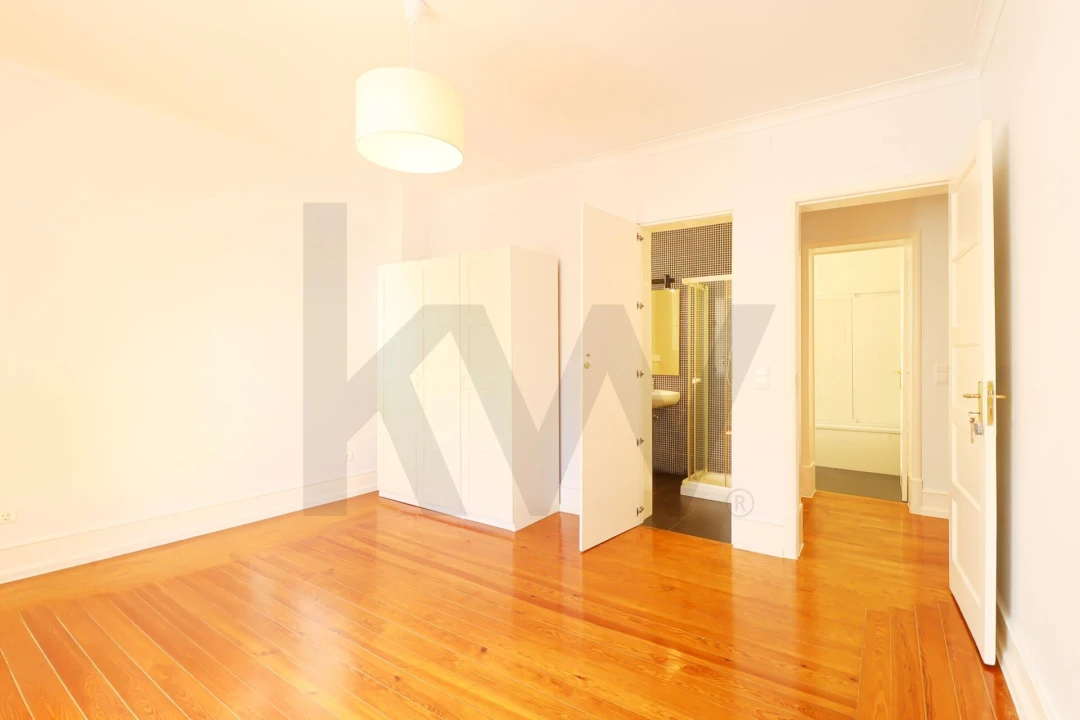 Apartamento T5 para Venda em Avenidas Novas Foto 29