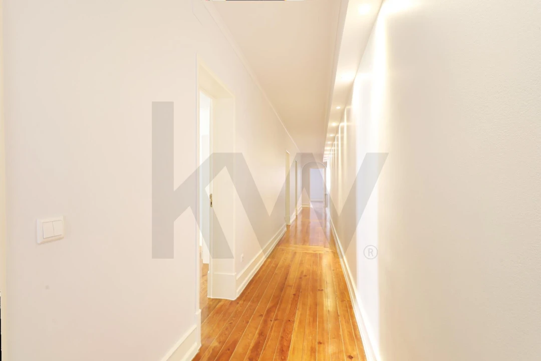 Apartamento T5 para Venda em Avenidas Novas Foto 27