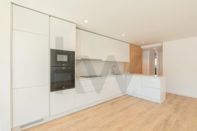Apartamento T3 para Venda em Glória e Vera Cruz