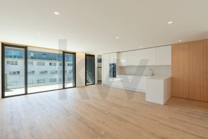 Apartamento T3 para Venda em Glória e Vera Cruz