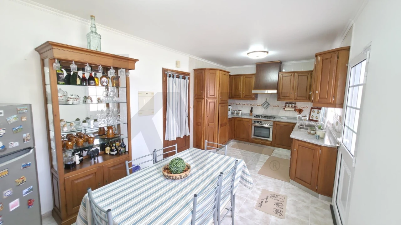 Moradia T3 para Venda em Nordeste Foto 8