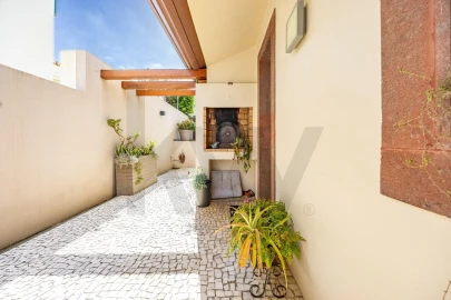 Moradia T5 para Venda em São Martinho