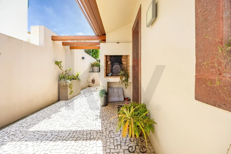 Moradia T5 para Venda em São Martinho Foto 46