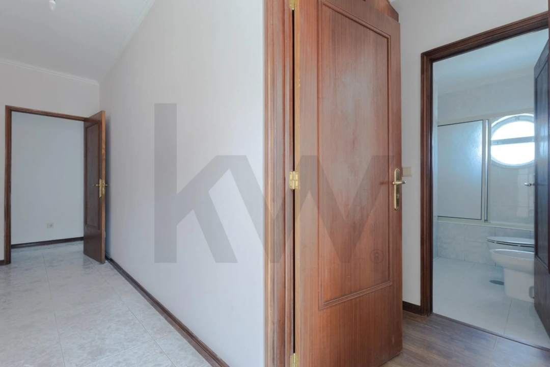 Apartamento T2 para Venda em Oliveira do Douro Foto 18
