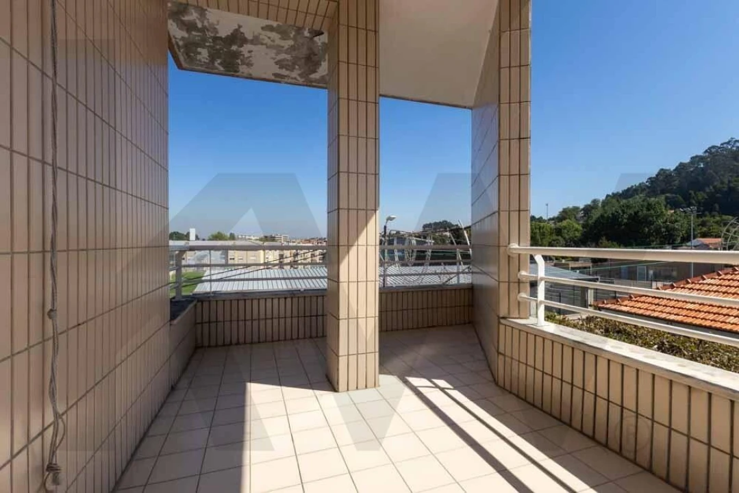 Apartamento T2 para Venda em Oliveira do Douro Foto 24