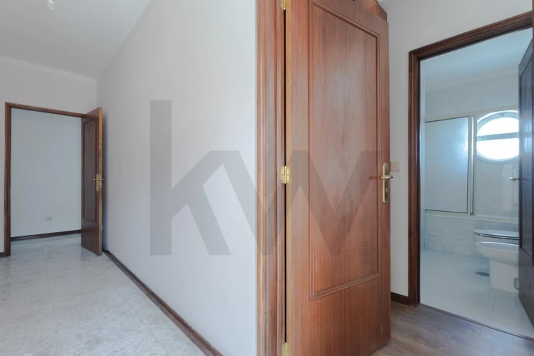 Apartamento T2 para Venda em Oliveira do Douro Foto 18