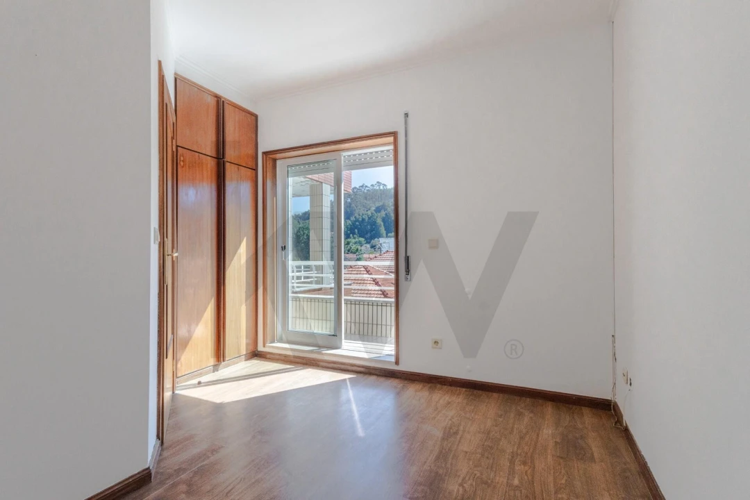 Apartamento T2 para Venda em Oliveira do Douro Foto 15