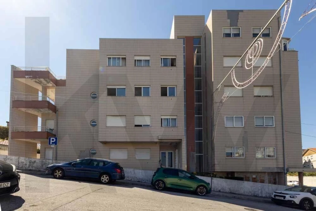 Apartamento T2 para Venda em Oliveira do Douro Foto 1