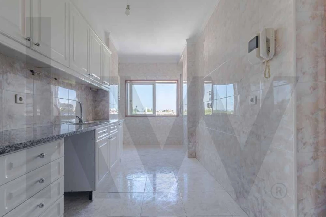 Apartamento T2 para Venda em Oliveira do Douro Foto 9