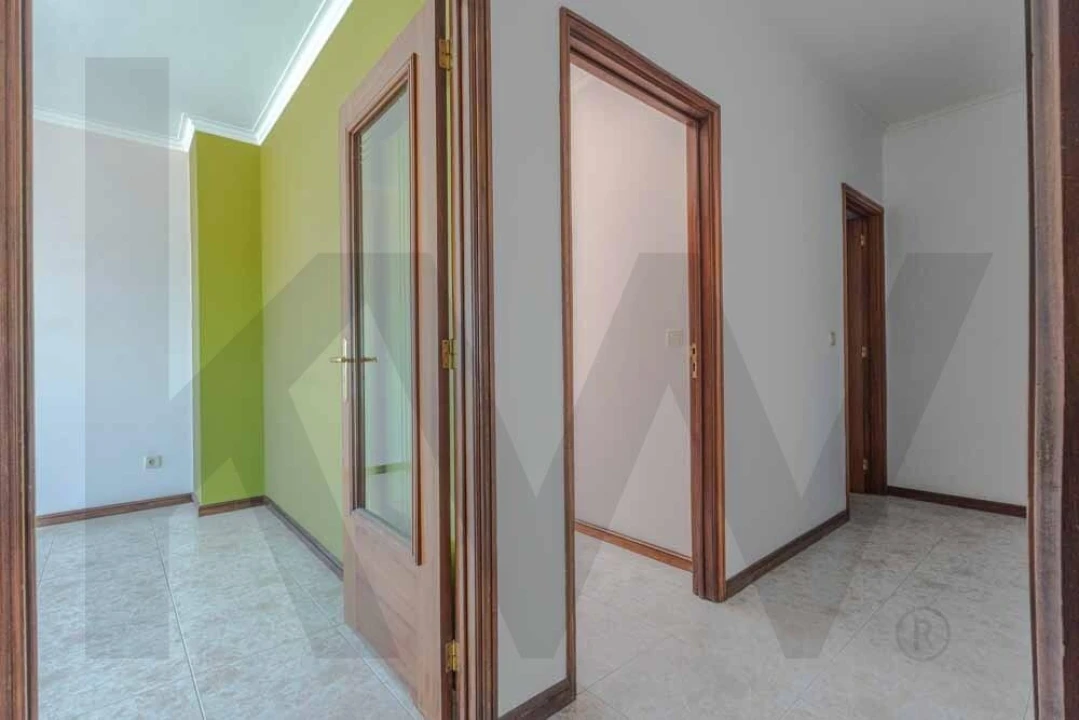 Apartamento T2 para Venda em Oliveira do Douro Foto 7