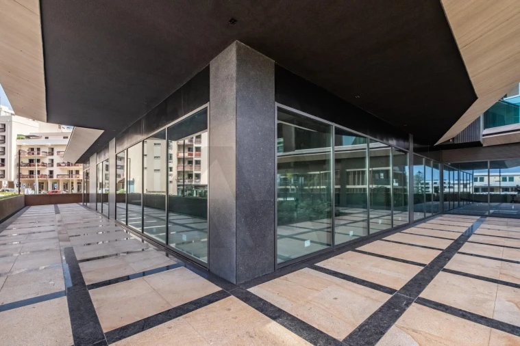 Loja para Arrendamento em São Martinho Foto 46