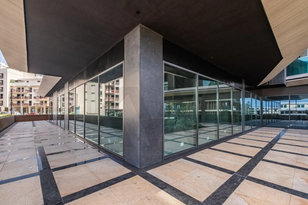 Loja para Arrendamento em São Martinho Foto 46