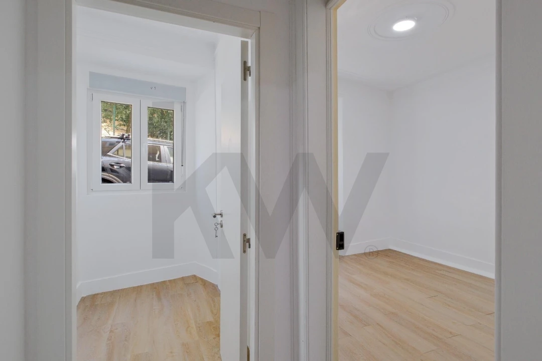 Apartamento T4 para Arrendamento em Areeiro Foto 10