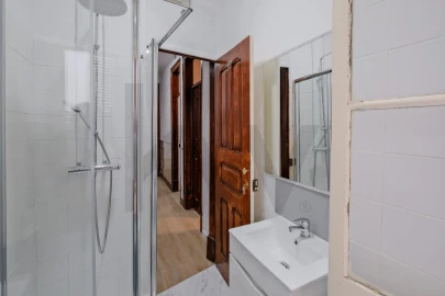 Apartamento T4 para Arrendamento em Areeiro
